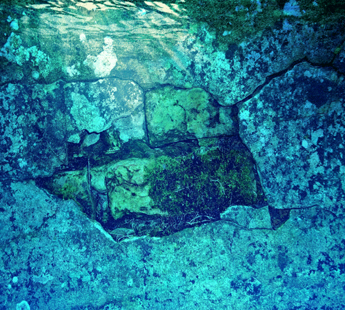 Stone Wall Underwater Cling On Background